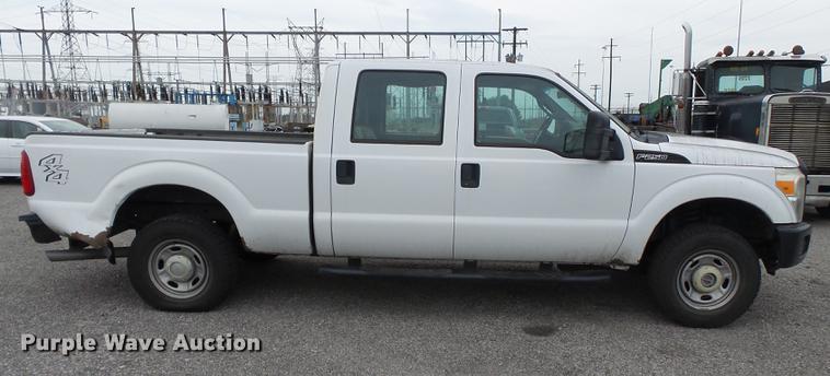 image for item DB7076 2011 Ford F250 Super Duty Crew Cab pickup truck