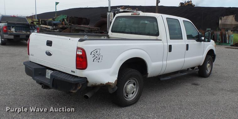 image for item DB7076 2011 Ford F250 Super Duty Crew Cab pickup truck