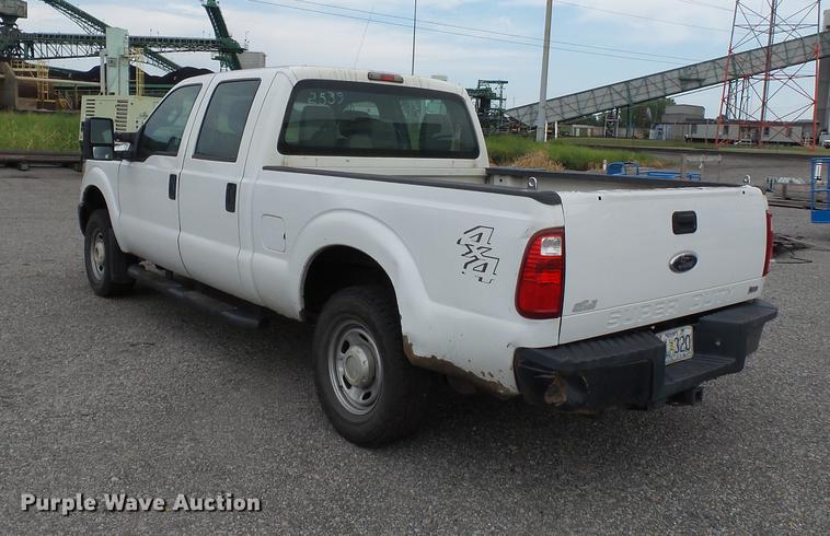 image for item DB7076 2011 Ford F250 Super Duty Crew Cab pickup truck