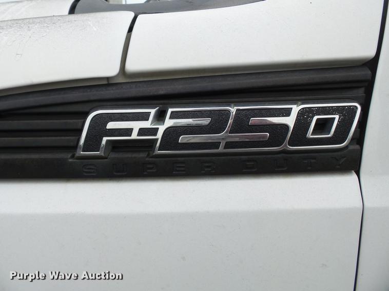 image for item DB7076 2011 Ford F250 Super Duty Crew Cab pickup truck
