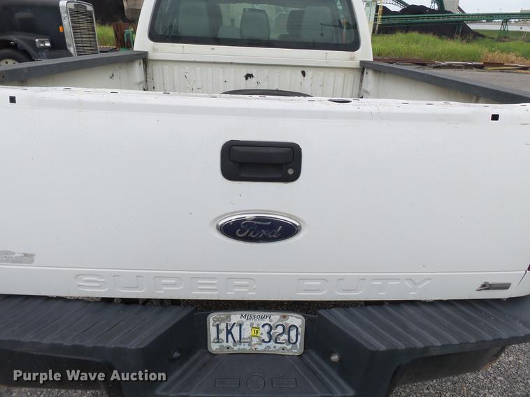 image for item DB7076 2011 Ford F250 Super Duty Crew Cab pickup truck