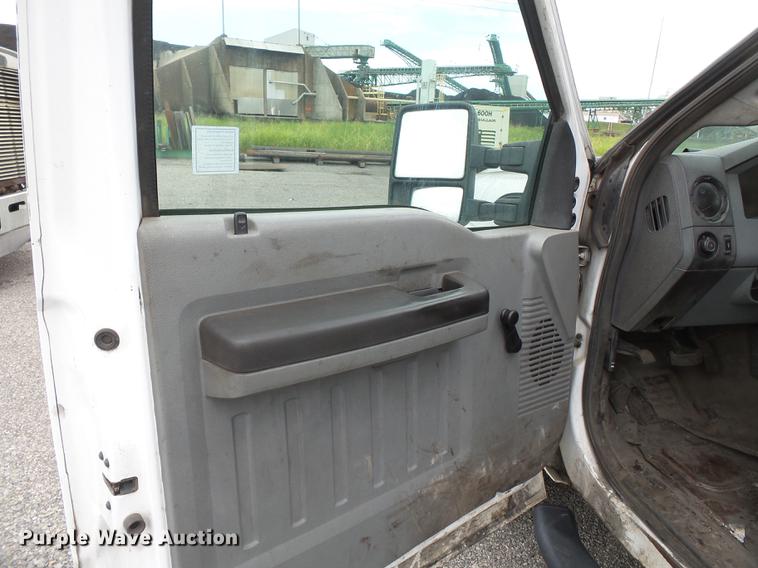 image for item DB7076 2011 Ford F250 Super Duty Crew Cab pickup truck