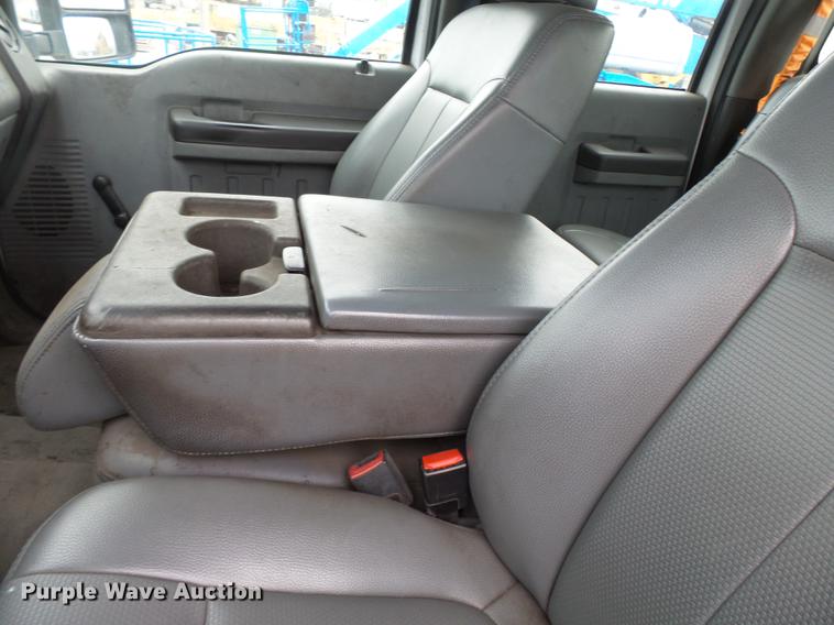 image for item DB7076 2011 Ford F250 Super Duty Crew Cab pickup truck