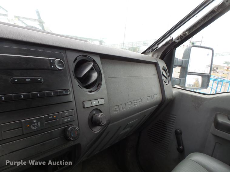 image for item DB7076 2011 Ford F250 Super Duty Crew Cab pickup truck