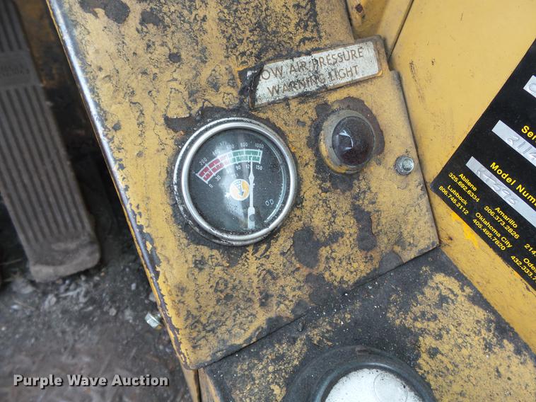 image for item DB7077 1972 Grove RT59S crane