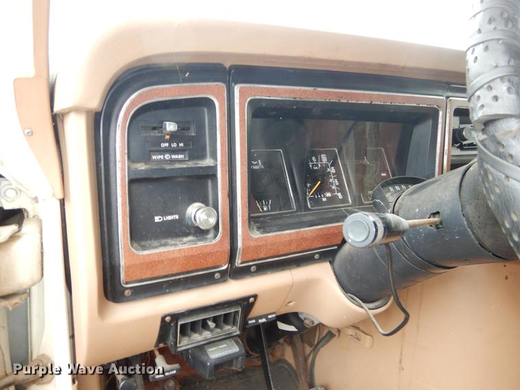 image for item DB8343 1984 Ford Econoline E350 RV