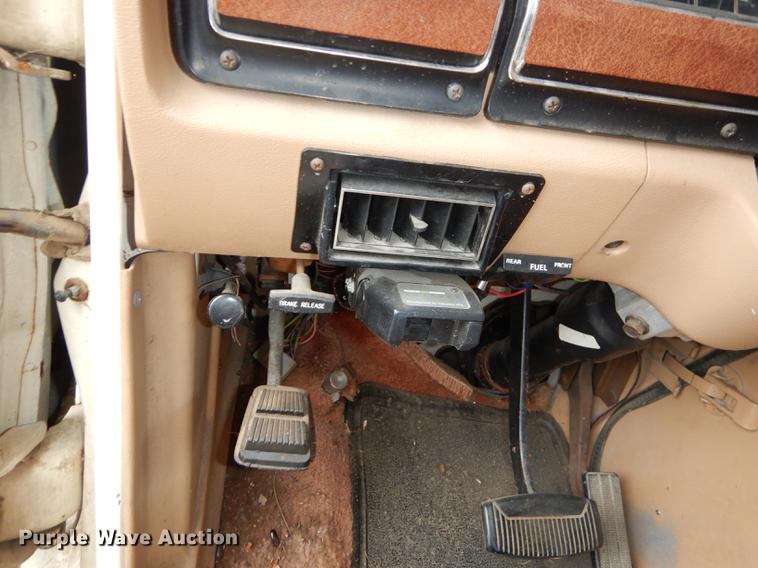 image for item DB8343 1984 Ford Econoline E350 RV