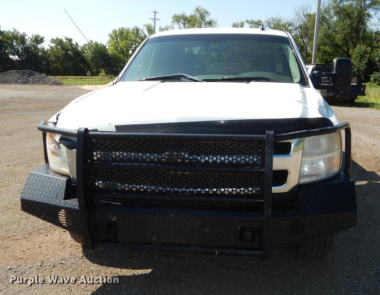 image for item DB8351 2010 Chevrolet Silverado 1500 Z71 Ext. Cab pickup truck