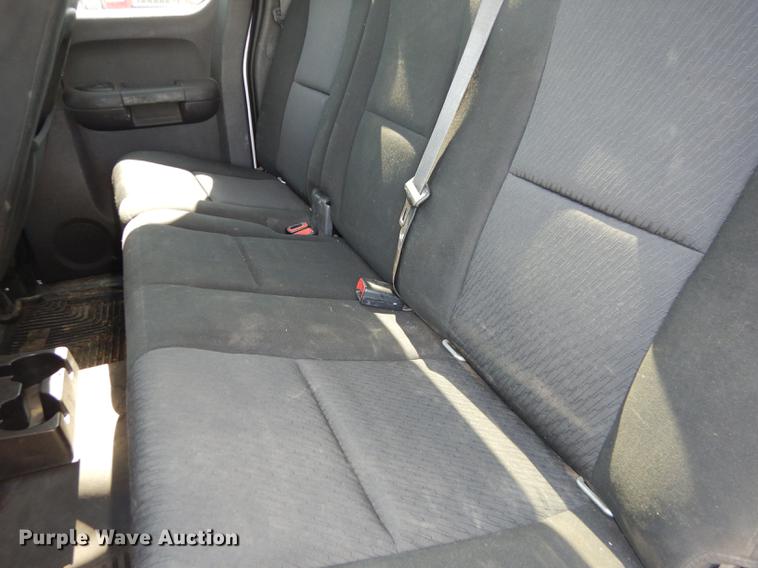 image for item DB8351 2010 Chevrolet Silverado 1500 Z71 Ext. Cab pickup truck