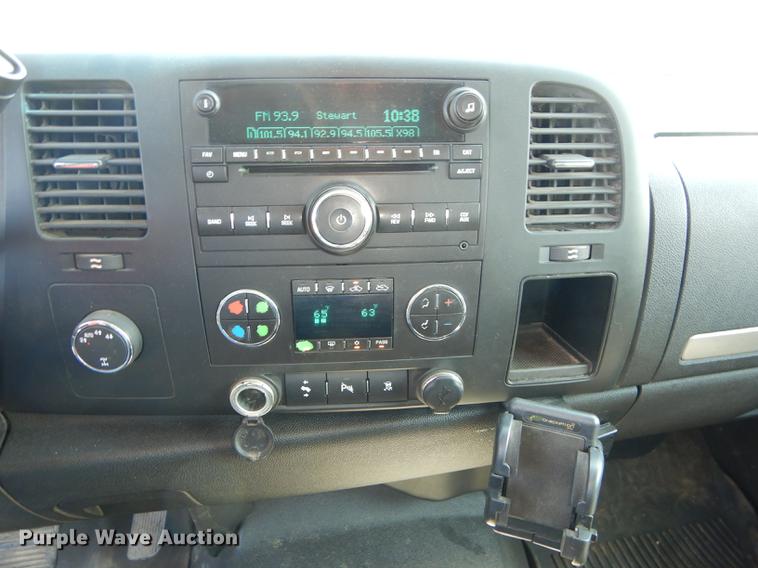 image for item DB8351 2010 Chevrolet Silverado 1500 Z71 Ext. Cab pickup truck