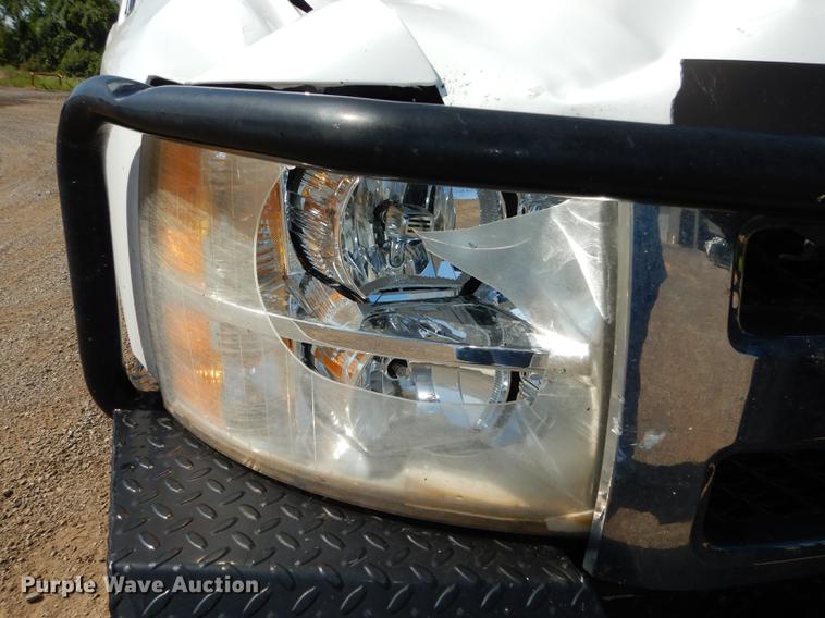 image for item DB8351 2010 Chevrolet Silverado 1500 Z71 Ext. Cab pickup truck