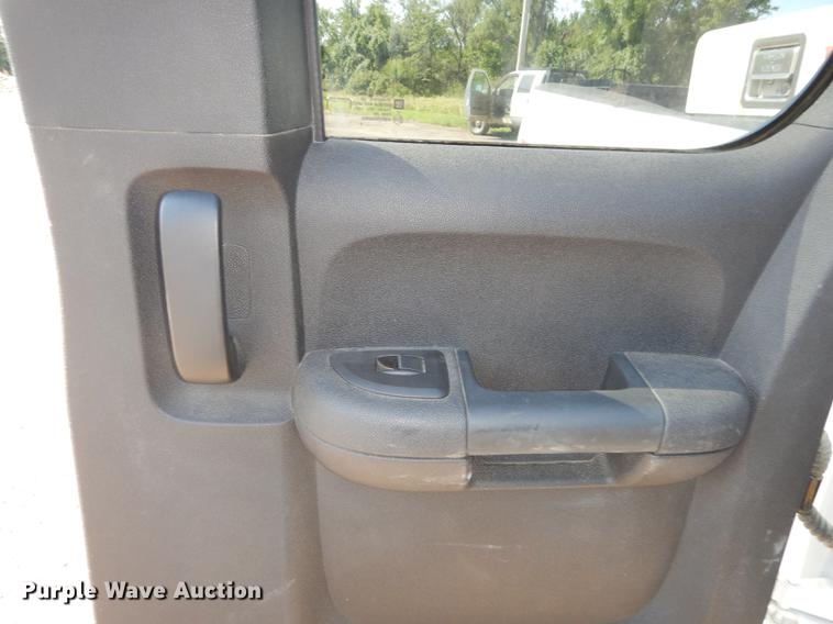 image for item DB8351 2010 Chevrolet Silverado 1500 Z71 Ext. Cab pickup truck