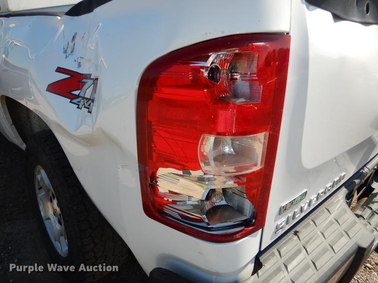 image for item DB8351 2010 Chevrolet Silverado 1500 Z71 Ext. Cab pickup truck