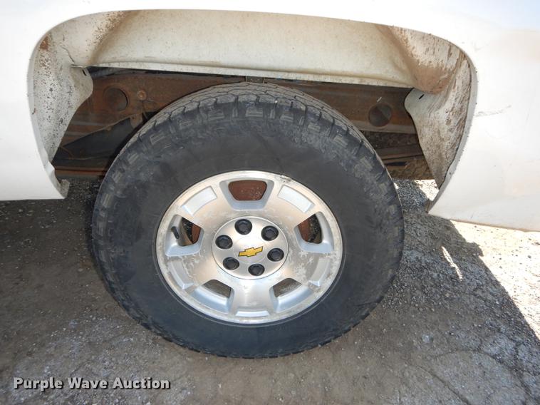 image for item DB8351 2010 Chevrolet Silverado 1500 Z71 Ext. Cab pickup truck