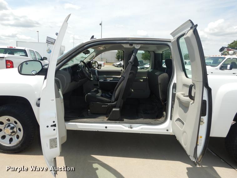 image for item DB8360 2011 Chevrolet Silverado 1500 Ext. Cab pickup truck
