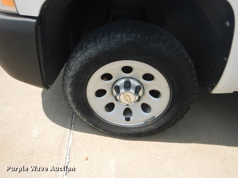 image for item DB8360 2011 Chevrolet Silverado 1500 Ext. Cab pickup truck