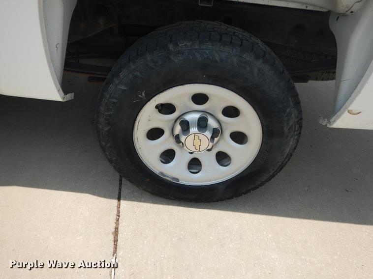 image for item DB8360 2011 Chevrolet Silverado 1500 Ext. Cab pickup truck