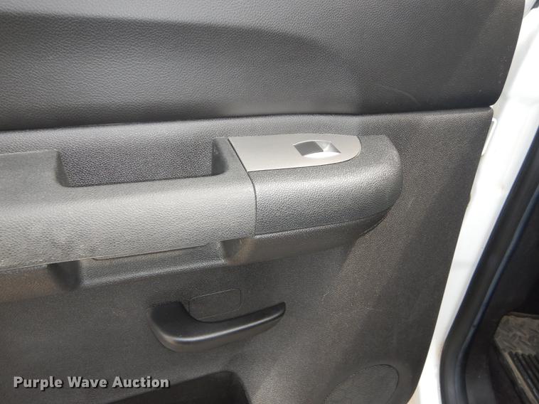 image for item DB8361 2012 Chevrolet Silverado 1500 Crew Cab pickup truck