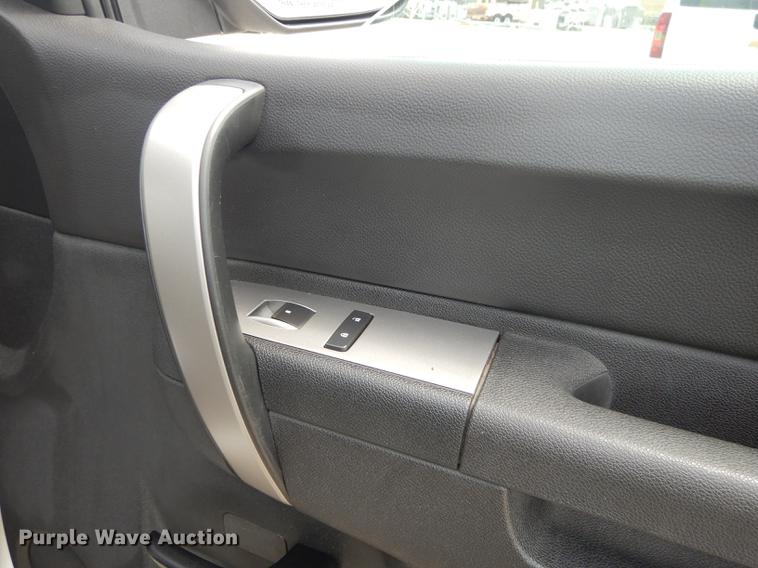 image for item DB8361 2012 Chevrolet Silverado 1500 Crew Cab pickup truck