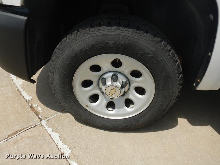 image for item DB8362 2011 Chevrolet Silverado 1500 Ext. Cab pickup truck