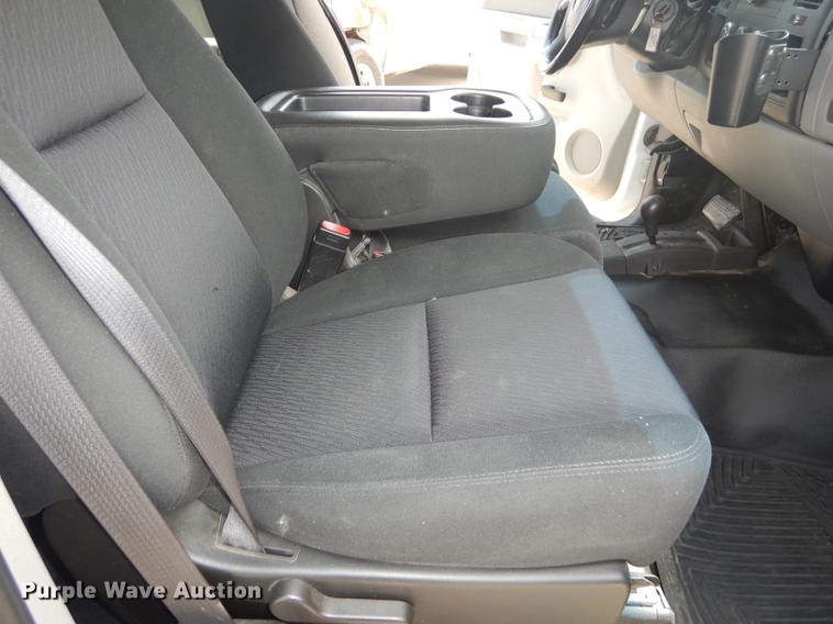 image for item DB8362 2011 Chevrolet Silverado 1500 Ext. Cab pickup truck