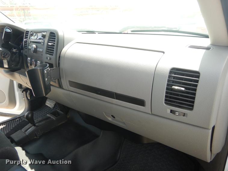 image for item DB8362 2011 Chevrolet Silverado 1500 Ext. Cab pickup truck