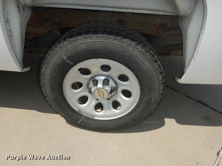 image for item DB8362 2011 Chevrolet Silverado 1500 Ext. Cab pickup truck