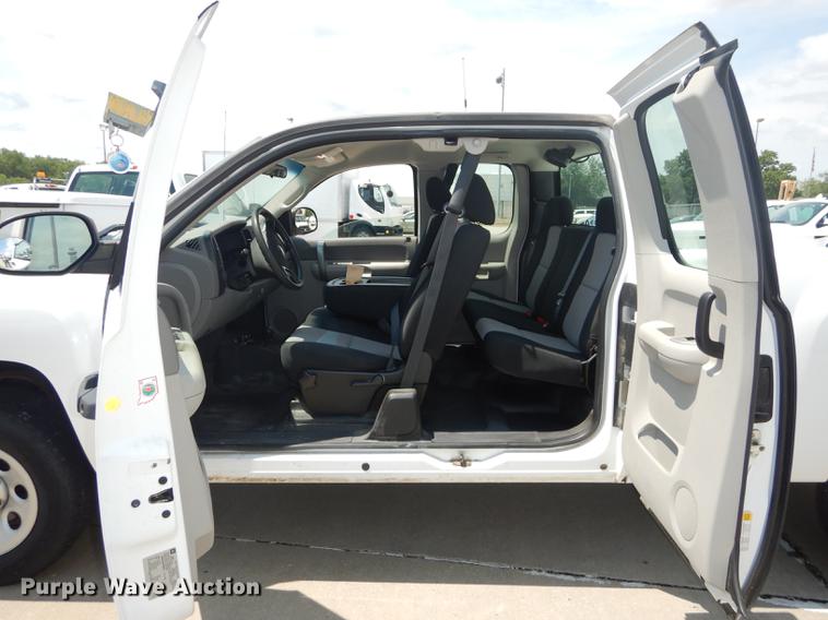 image for item DB8364 2007 Chevrolet Silverado 1500 Ext. Cab pickup truck