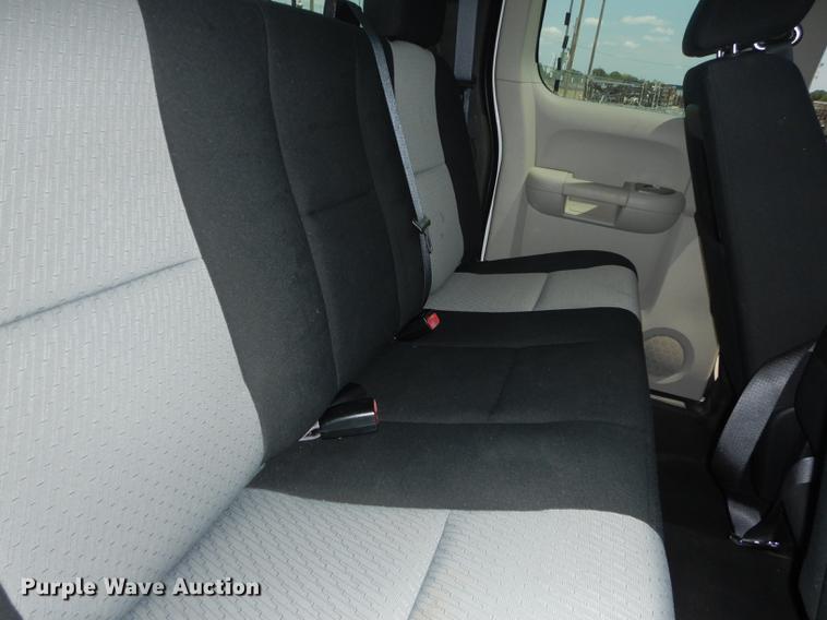 image for item DB8364 2007 Chevrolet Silverado 1500 Ext. Cab pickup truck