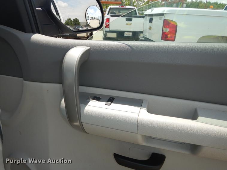 image for item DB8364 2007 Chevrolet Silverado 1500 Ext. Cab pickup truck