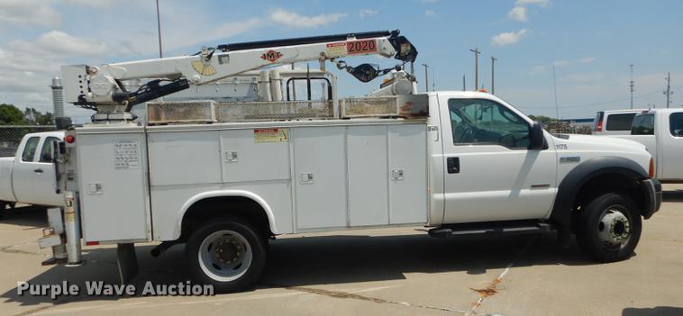 image for item DB8365 2007 Ford F550 Super Duty XL utility truck with crane