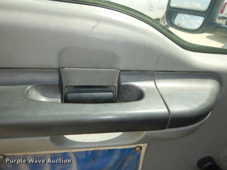 image for item DB8365 2007 Ford F550 Super Duty XL utility truck with crane