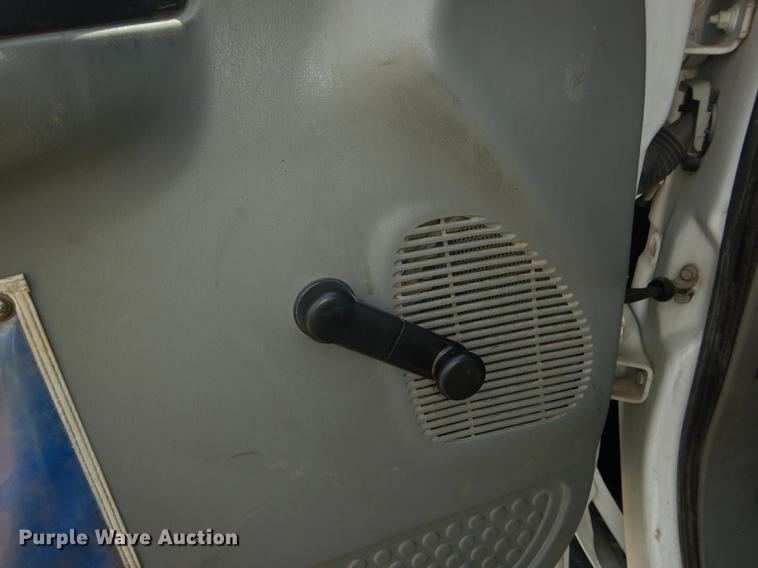 image for item DB8365 2007 Ford F550 Super Duty XL utility truck with crane