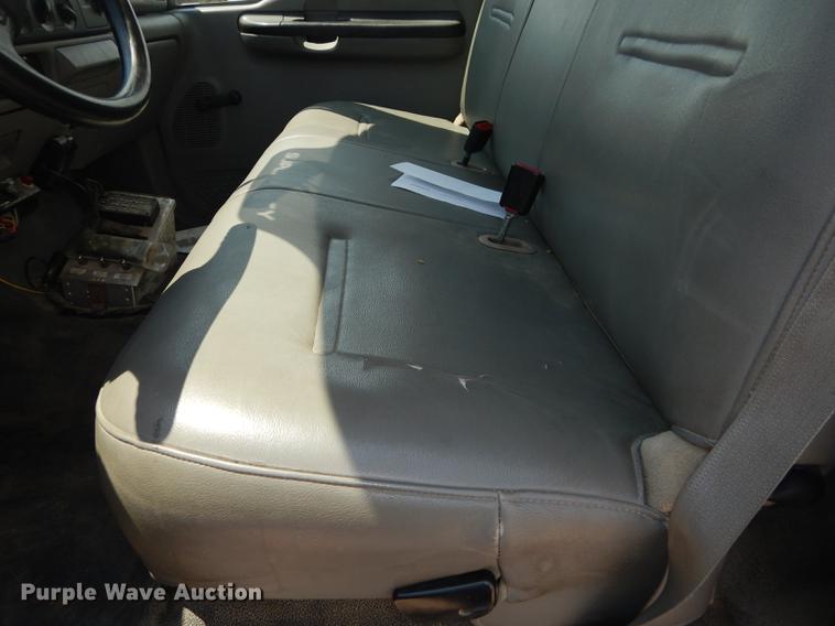 image for item DB8365 2007 Ford F550 Super Duty XL utility truck with crane