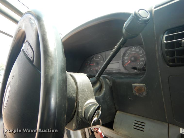 image for item DB8365 2007 Ford F550 Super Duty XL utility truck with crane