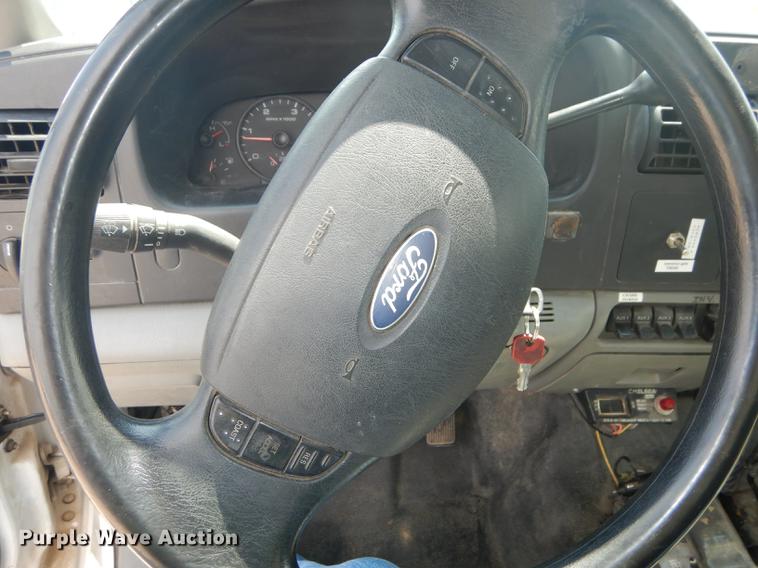 image for item DB8365 2007 Ford F550 Super Duty XL utility truck with crane