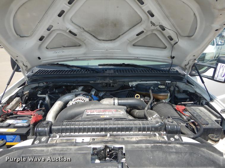 image for item DB8365 2007 Ford F550 Super Duty XL utility truck with crane