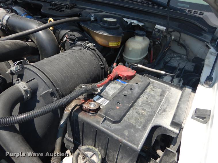 image for item DB8365 2007 Ford F550 Super Duty XL utility truck with crane