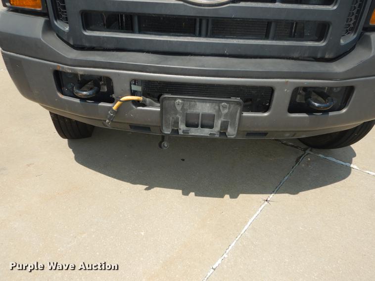 image for item DB8365 2007 Ford F550 Super Duty XL utility truck with crane