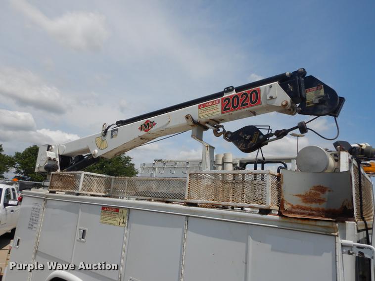 image for item DB8365 2007 Ford F550 Super Duty XL utility truck with crane