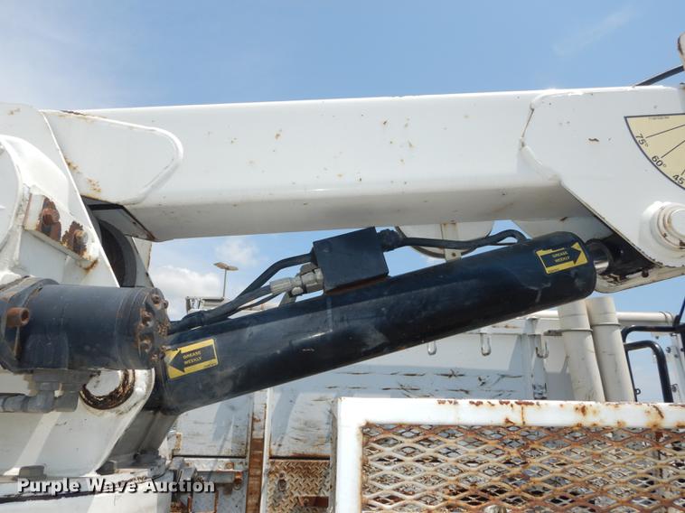 image for item DB8365 2007 Ford F550 Super Duty XL utility truck with crane