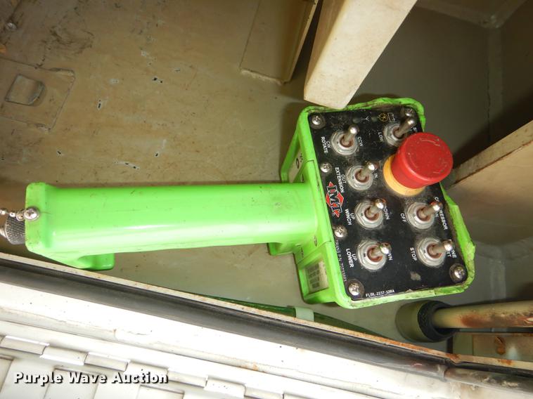 image for item DB8365 2007 Ford F550 Super Duty XL utility truck with crane