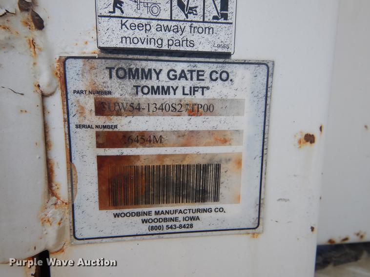 image for item DB8365 2007 Ford F550 Super Duty XL utility truck with crane