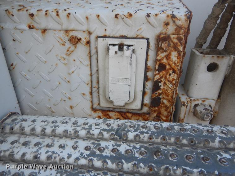 image for item DB8365 2007 Ford F550 Super Duty XL utility truck with crane