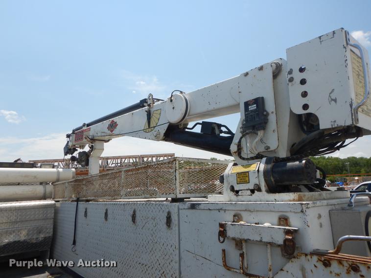 image for item DB8365 2007 Ford F550 Super Duty XL utility truck with crane