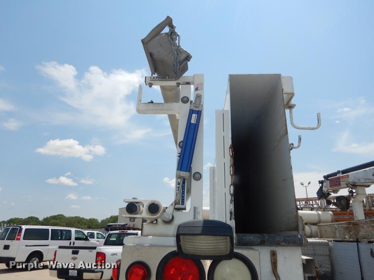 image for item DB8365 2007 Ford F550 Super Duty XL utility truck with crane