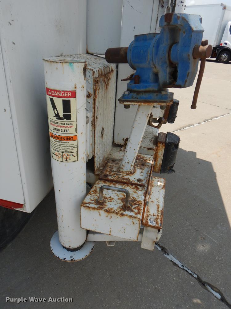 image for item DB8365 2007 Ford F550 Super Duty XL utility truck with crane