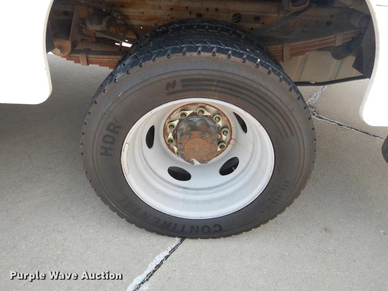 image for item DB8365 2007 Ford F550 Super Duty XL utility truck with crane