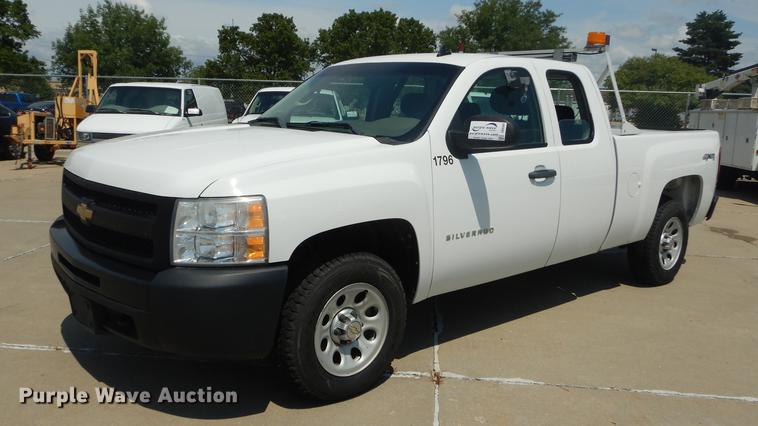 image for item DB8366 2011 Chevrolet Silverado 1500 Ext. Cab pickup truck