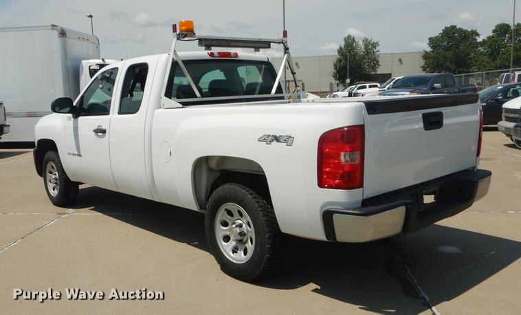 image for item DB8366 2011 Chevrolet Silverado 1500 Ext. Cab pickup truck